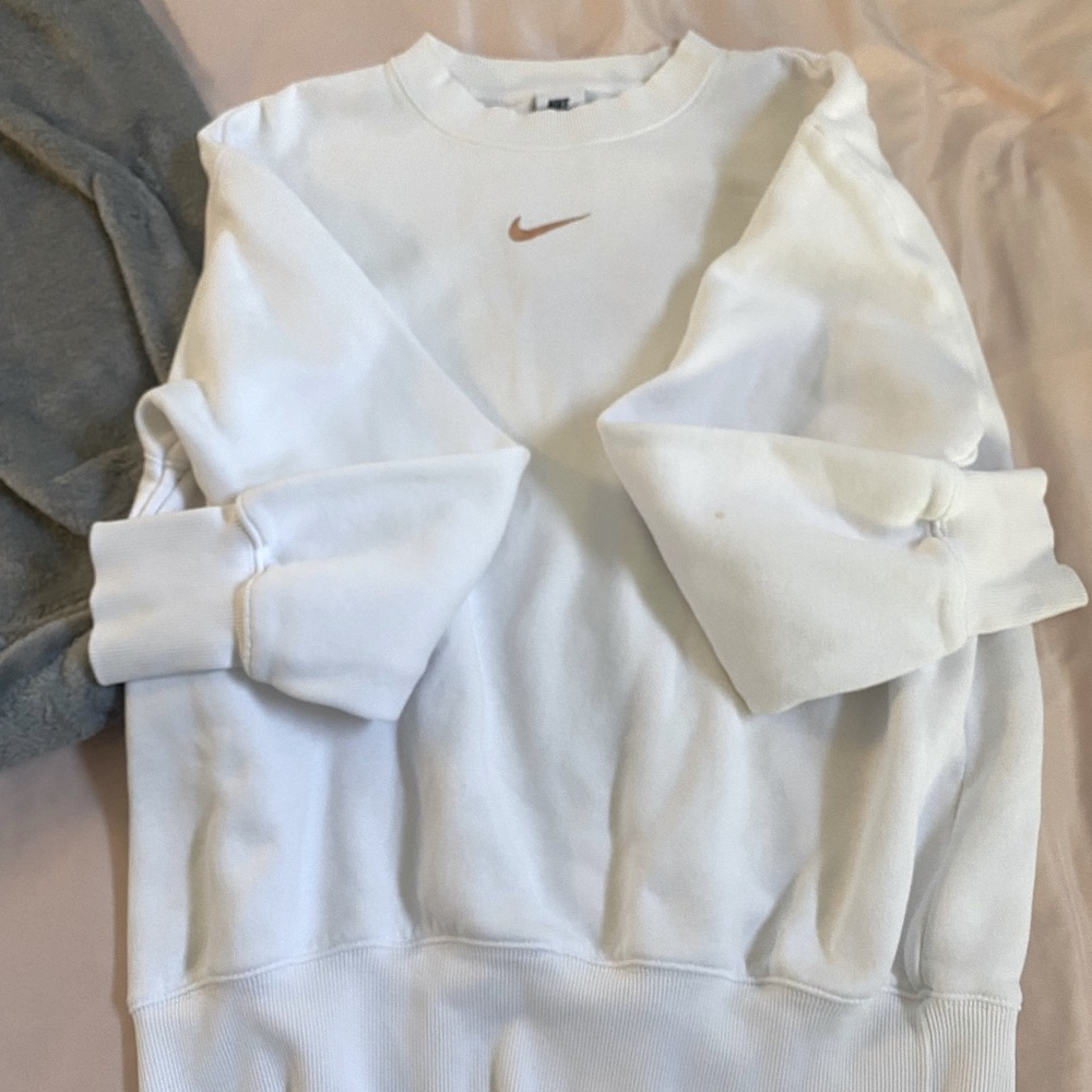 nike white plain crewneck